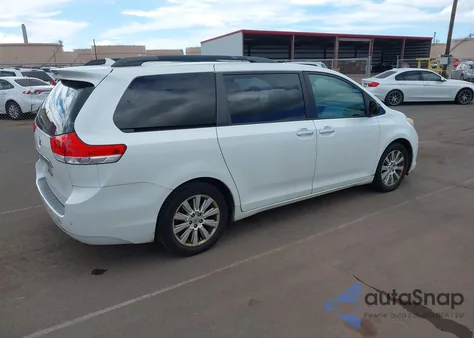 2011 Toyota Sienna Xle V6/Xle V6 Auto Access Seat z USA, uszkodzony, nr VIN 5TDYK3DC9BS032559